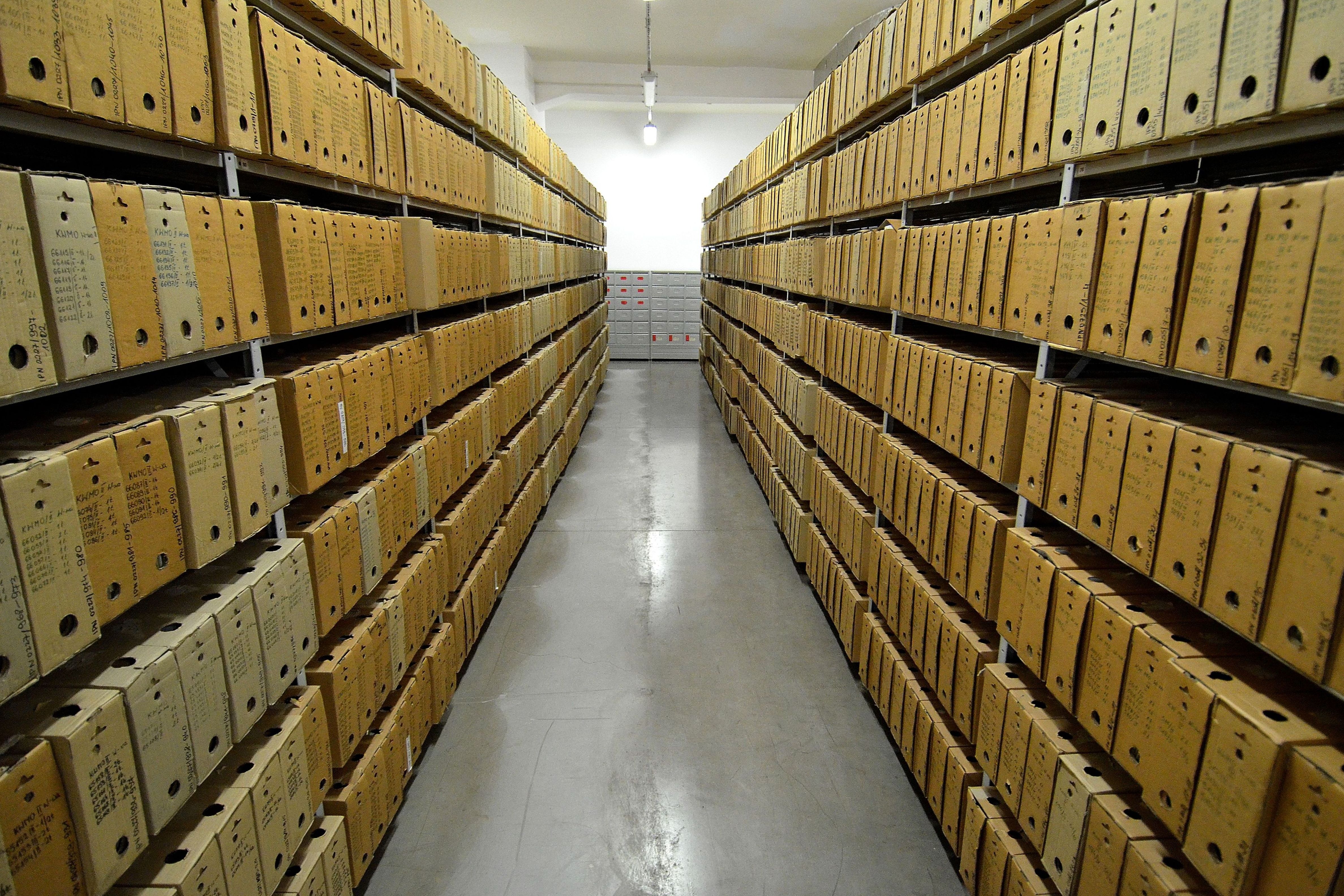 Archive at the former IPN headquarters in Warsaw. Author: Adrian Grycuk. Source: wikimedia/ CC BY-SA 3.0 pl